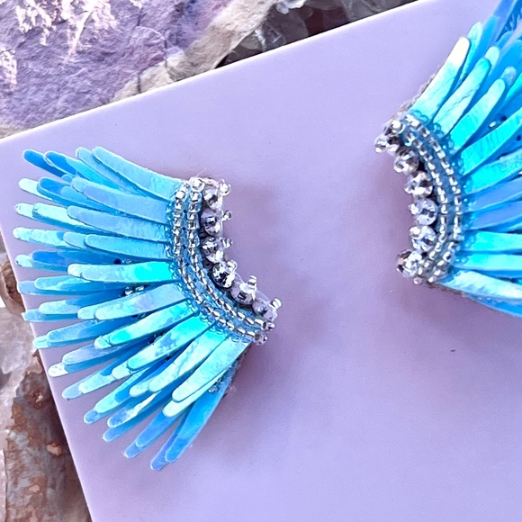 🌺🎉HP🎉🌺 NWT Mignonne Gavigan Mini Madeline Earrings Metallic Blue - Picture 2 of 16